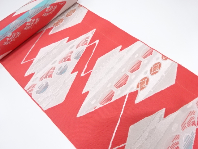 アンティーク　松皮菱に古典柄模様織り出し　八寸帯地反物